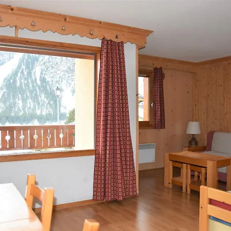 Chaleureux Avec Balcon Sud A 600m Du Centre Et Proche Des Pistes, - Fr-1-464-62 Apartment