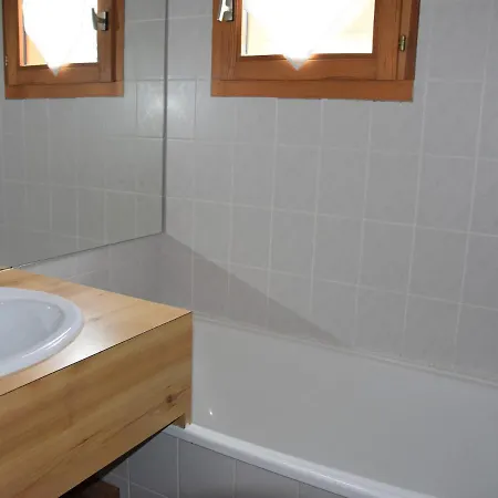 Chaleureux Avec Balcon Sud A 600m Du Centre Et Proche Des Pistes, - Fr-1-464-62 * Pralognan-la-Vanoise